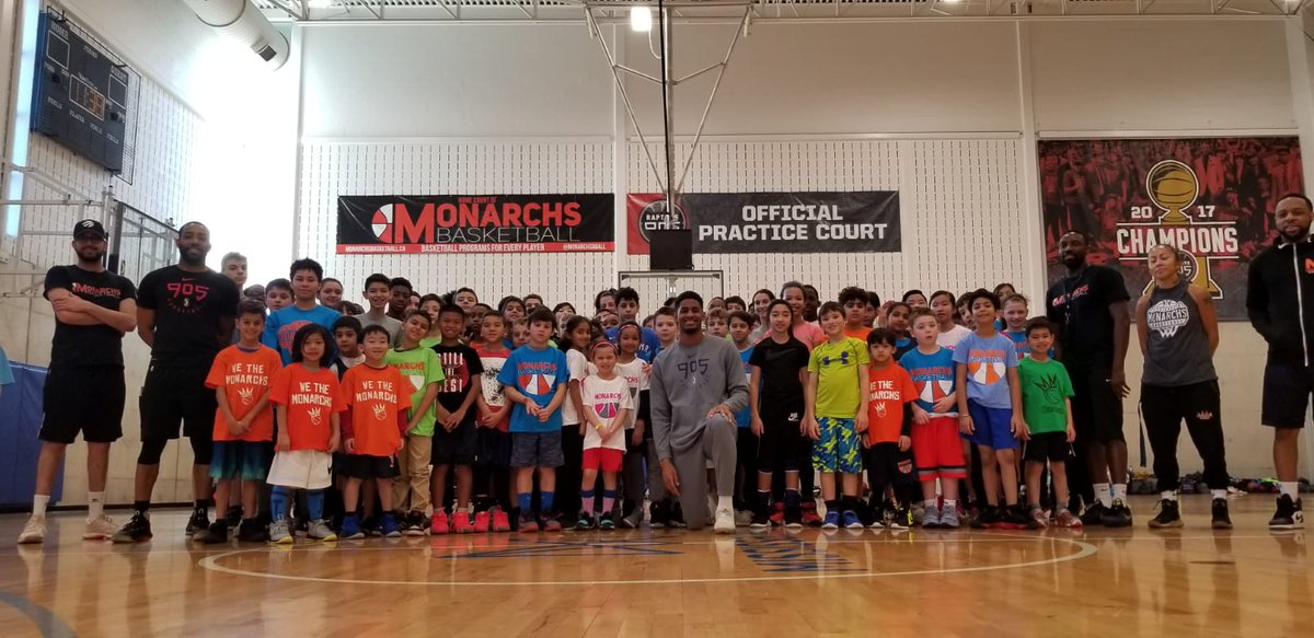 monarchsbball's tweet photo. And that's a wrap for the 2019 Monarchs Winter Camp! Thank you to all players who came out. Special s/o to Rodney Pryor @r_d_p11 of the @Raptors905 who stopped by and shared some knowledge and wisdom to the next generation! #Monarchs #Raptors905 #1Community #DoItForTheGame https://t.co/k3EtUwMr5T