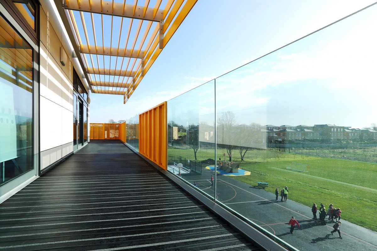 Back to work, and back to school after the festive season for most people now. Read more about some of the schools
we have designed here: reform-architects.london/projects/educa…
#HarrietshamPrimarySchool #HinguarPrimarySchool