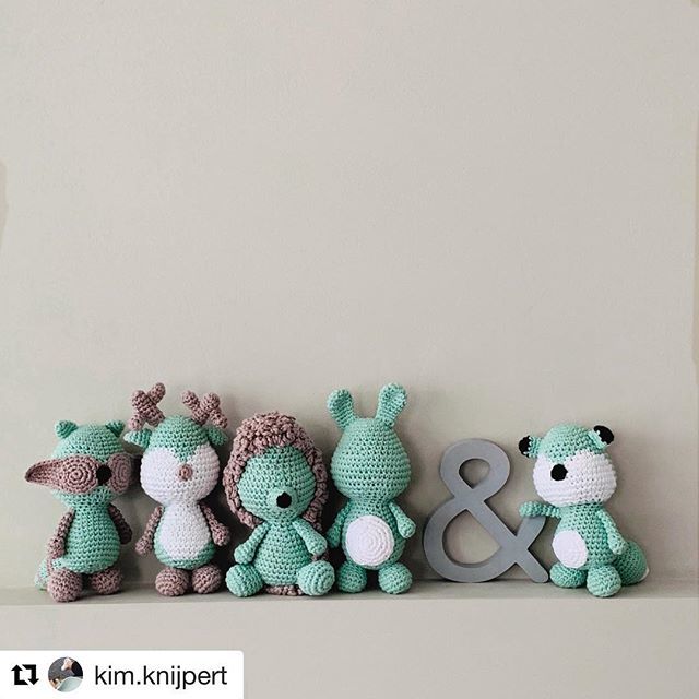 nicedendennis's tweet photo. Oh my!!! So happy with @kim.knijpert
She helped me with crocheting these five cuties again!
.
❤️❤️❤️❤️
Thank you so much!
❤️❤️❤️❤️
.
#haken #crocheting #crochet #haekeln #hækeln #crochted #instahaken #mint #instacrochet #crochetaddict #yarn #diy #craft #taupe #dendennis #a… https://t.co/WAomBqFdVr