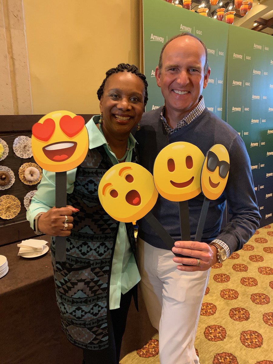 We’re in California this week for our leadership conference - having some Emoji fun alongside Candace Matthews, Amway’s regional president of the Americas and Europe!