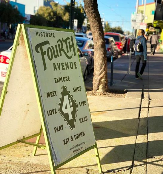 4th Avenue tweet media