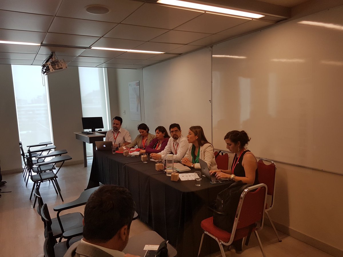 ChileEci's tweet photo. Ya empezamos con las mesas de discusión #Inserción #CarreraInvestigador #colaboración #Innovación #ChileEci #EarlyCareer https://t.co/lLibuZJYIF