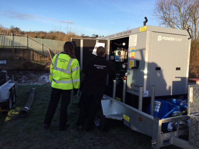 BarryKillnerEA's tweet photo. All our #Worcestershire stored mobile #Pumps have been taken to a local site today and fully #deployed and #operated to maintain existing #competency and to train new starters within the team. This also ensures all pumps are #defect free and #Incidentready #Operationalready https://t.co/TxS4KYCXZN