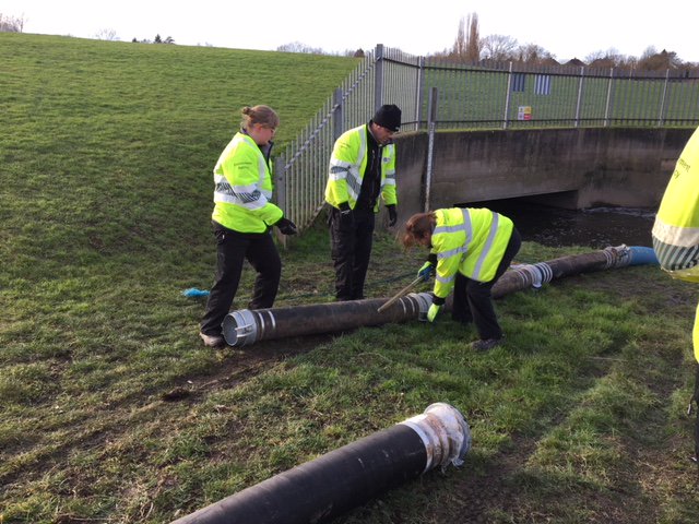 BarryKillnerEA's tweet photo. All our #Worcestershire stored mobile #Pumps have been taken to a local site today and fully #deployed and #operated to maintain existing #competency and to train new starters within the team. This also ensures all pumps are #defect free and #Incidentready #Operationalready https://t.co/TxS4KYCXZN