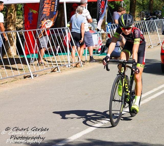 AussieLarry's tweet photo. News: Two wins and a near victory for former elite @jonnytowers7 , daughter Alice and son Lucas (@RSTRacingTeam /@CycleDivision in South Africa - More here .... https://t.co/XYLMr0BjwL
#RST #MOTODIRECT #CYCLEDIVISION #YOUTHRACING https://t.co/Z3sAHyNfuS