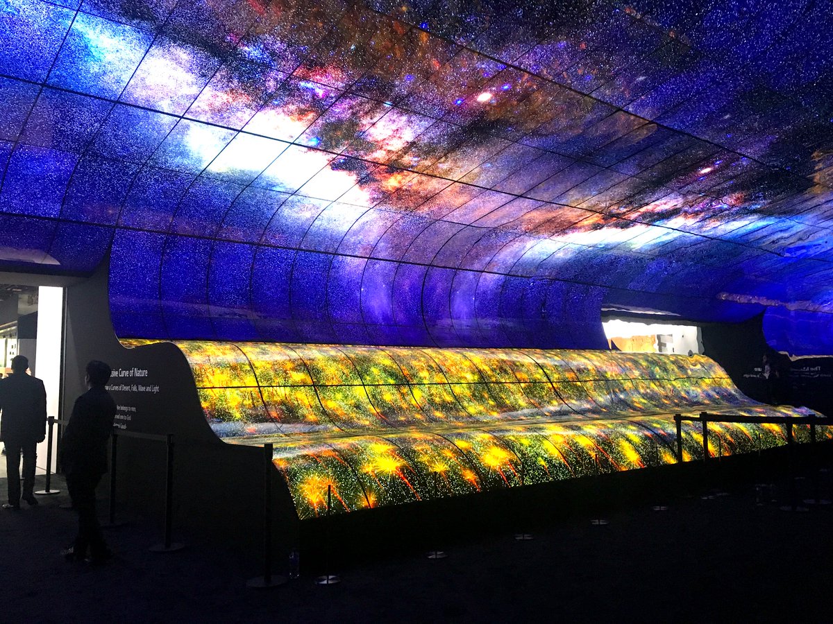 HKStrategies's tweet photo. Hard to find the words to describe the LG OLED waterfall at @CES today - spectacular, gorgeous, mind-blowing and all similar words apply! #CES2019 #HKCES @LGUS https://t.co/LXD9YHbuQh