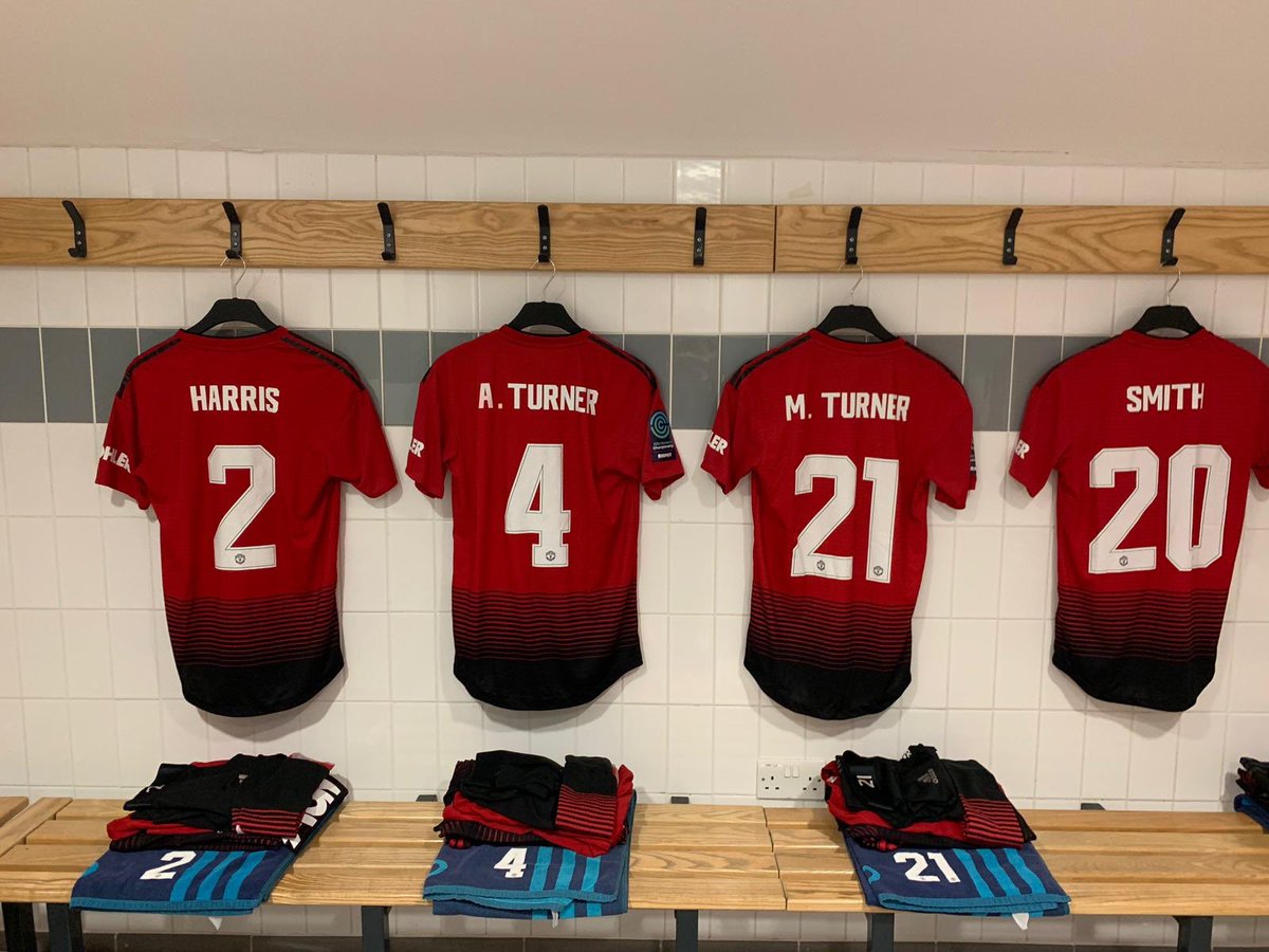 #MUWomen team to face West Ham in tonight's #ContiCup tie (kick-off 19:00 GMT):
Chamberlain; Harris, A.Turner, M.Turner, Smith; Green, Zelem, Greenwood (c); James, Arnot, Sigsworth.
Subs: Palmer, Toone, Hartley, Ramsey, Roberts, Devlin, Hanson.