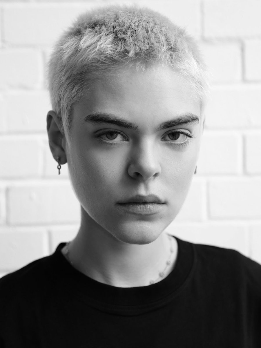 NextModels's tweet photo. S I G N E D β Anna Rubin has signed with Next Management in New York. Anna opened the Miu Miu Spring 2019 runway show last October and is now poised to begin an exciting next chapter in her promising career. #AnnaRubin https://t.co/XeWsImus7w