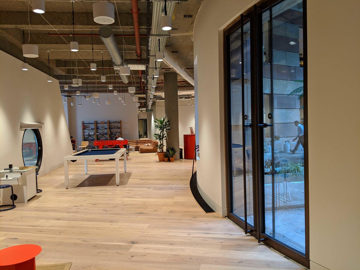 RoboRecruiter tweet media