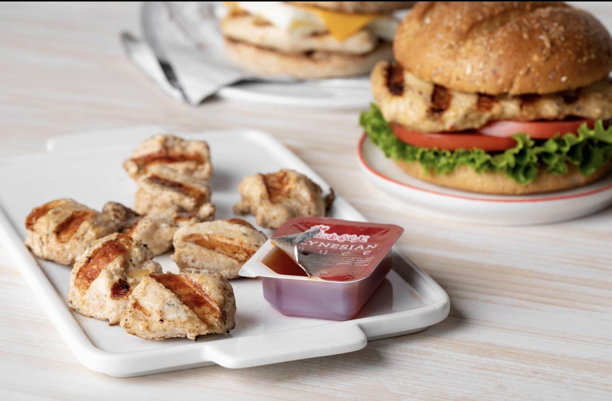 CFALakeParkGa's tweet photo. Get your grill on!
Enjoy our grilled chicken options, try our Grilled Chicken Sandwich, Grilled Chicken Nuggets, Grilled Chicken Cool Wrap, Chilled Grilled Sub (catering only) or any of our Entree’ Salads 🐔  #GoGrilled #HealthyGrilledChicken #NewYearNewYou  #MobileOrdering https://t.co/d8saoxPWm6
