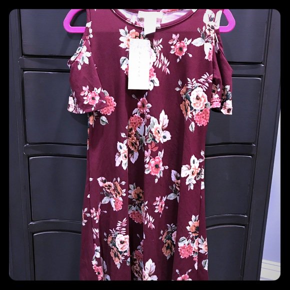 BigBTumbleweed's tweet photo. So good I had to share! Check out all the items I'm loving on @Poshmarkapp #poshmark #fashion #style #shopmycloset #brighton #btween #markandjamesbadgleymischka: https://t.co/2gyxseQb3F https://t.co/27My03N53c