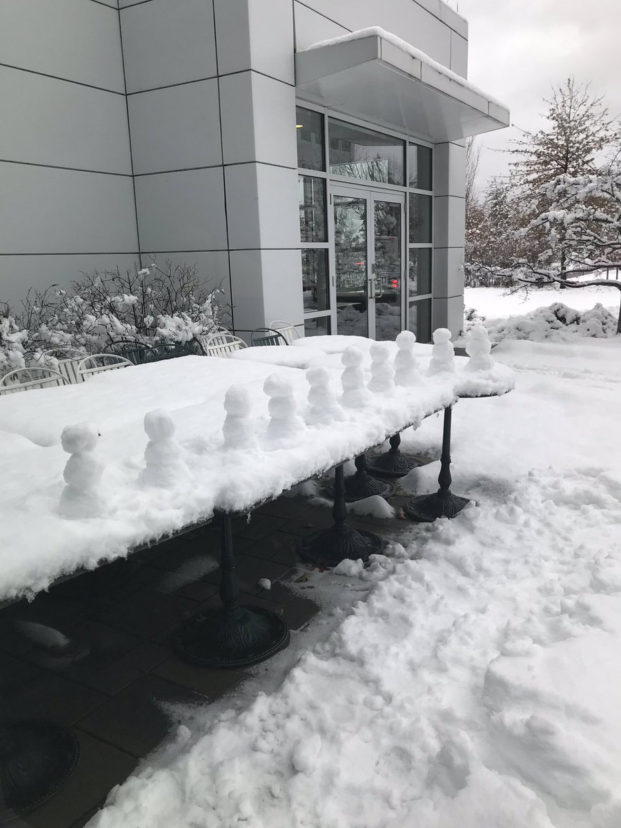 DrNMD2's tweet photo. Snowy day at DHMC https://t.co/fixK0TzGok