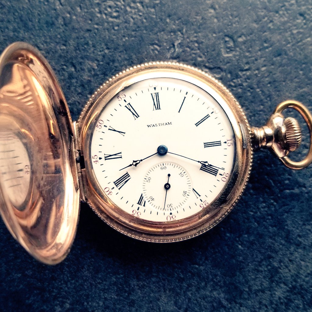KeepTheTime's tweet photo. #pocketwatchwednesday https://t.co/FcZEYwZE0m