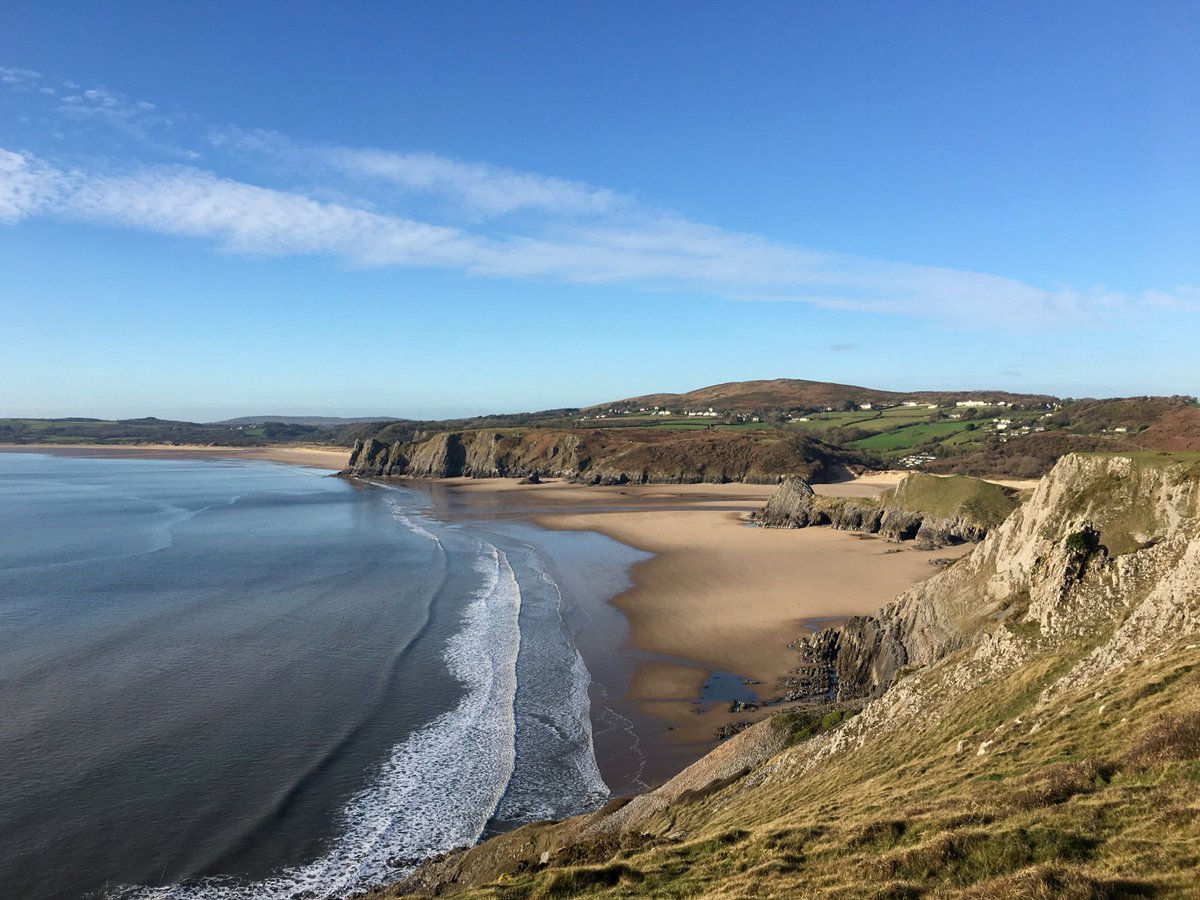 1CarolineBerry's tweet image. First Gower walk of 2019 and what a beauty #Southgate #Pobbles #ThreeCliffs #Gower #walking #findyourepic #BeAdventurous #bluesky #sunshine #winterwalking #solitudeisbliss