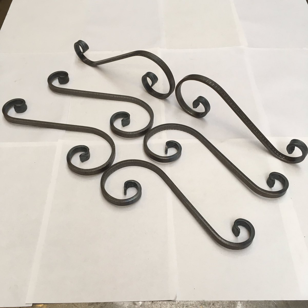 tudorwi's tweet photo. We sell lots of Wrought Iron Gate Hinges &amp; components in our eBay shop Outdoor World UKm #widnes #warrington #liverpool #chester #cheshire #wroughtirongates #wroughtironwork #railinges #ironmgery #ebay #facebook #rt #seo #uk #ironwork #outdoorworldukm #tudorwroughtiron #welding https://t.co/8Nx1hEkatb