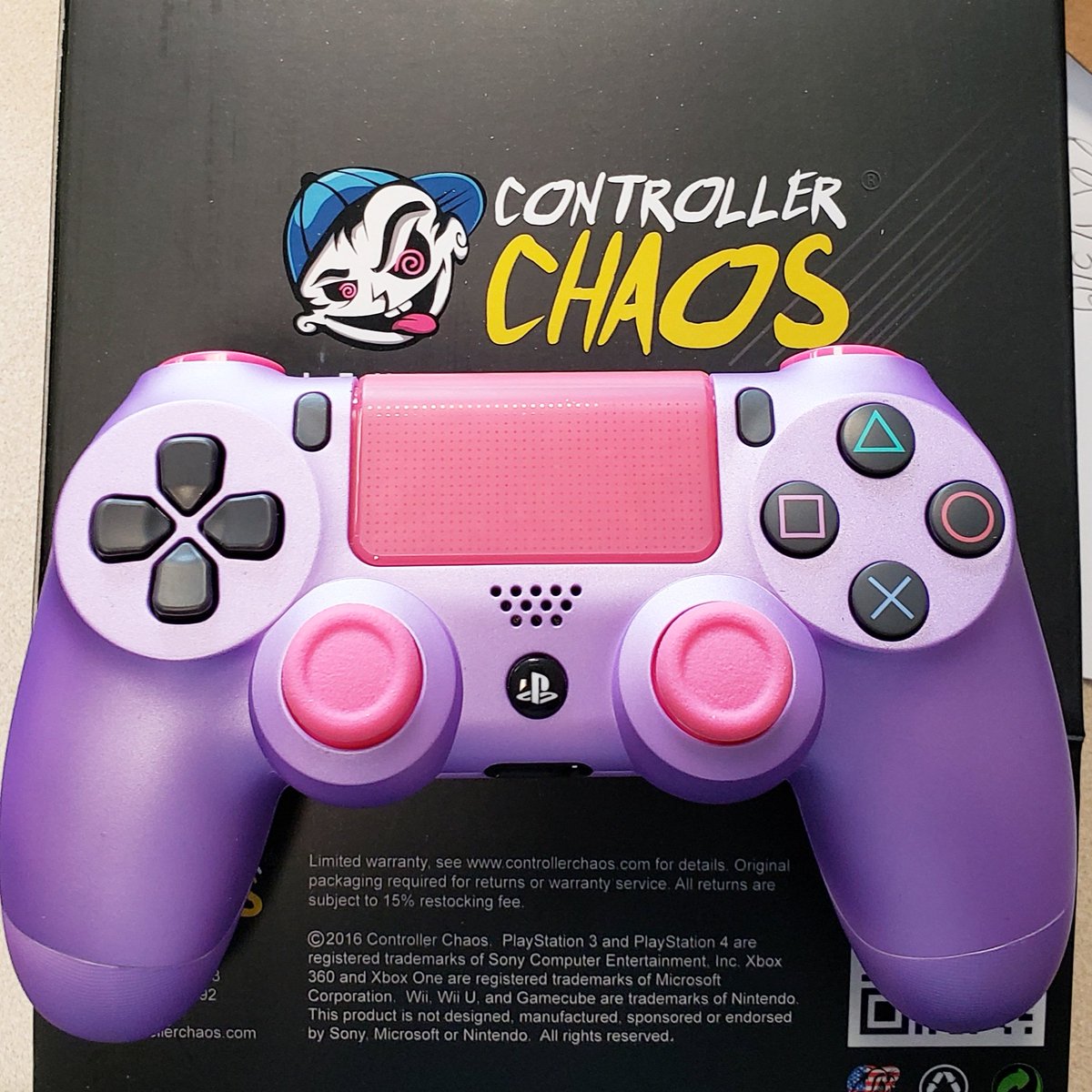 o0ceci0o's tweet photo. Treat yourself. Don't cheat yourself. Thanks @controllerchaos 💗💜!!! #playstation #girlswhogame #pastel #ps4 #games #gamer https://t.co/pTivWIl3TC