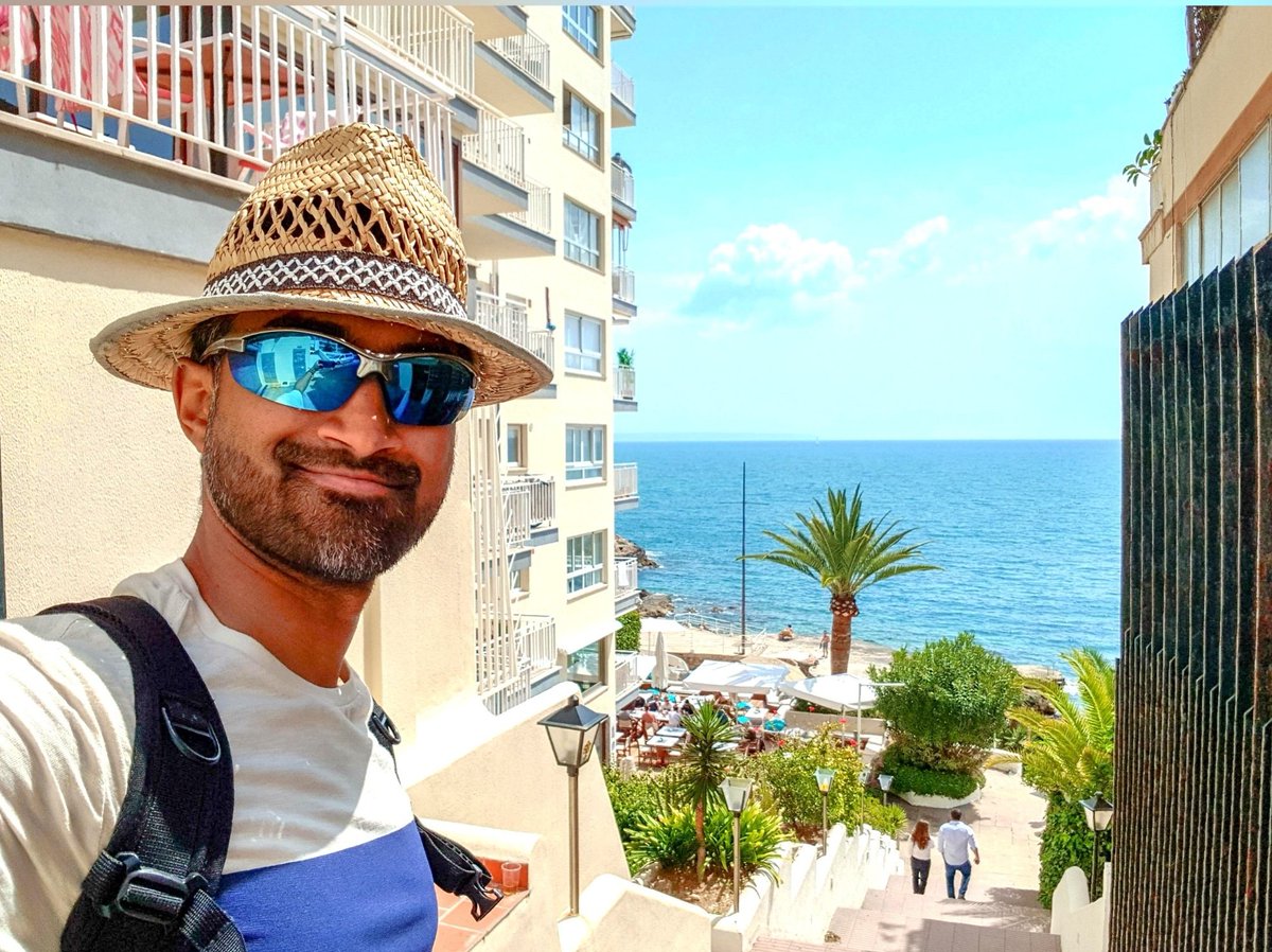 JayAhmed132's tweet photo. Mallorca throwback to April last year.
#lifestyle #JayManTravel #mallorca #spain #travel #climbing #selfie #JayManCan #travelgram #instagood #sky #clouds #traveling #red #holiday #landscape #photogrid #beach https://t.co/aP3IclfQmx