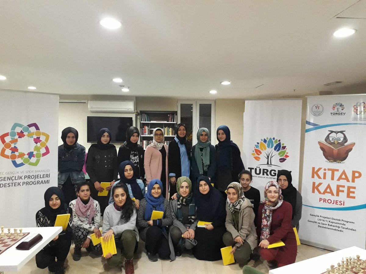 Türgev Kitap Kafe kapsamında Satranç yarışmamız hediye takdimi ile sona erdi. <a href="/GSBgenclik/">Gençlik Hizmetleri</a>proje @GSBgenclik <a href="/turgev/">TÜRGEV</a>