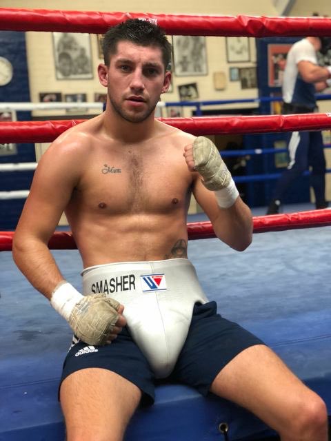 🔦 | A new addition to our feed will be #FighterFocus where we shine the light on our fighters! First up, <a href="/masonsmith96_/">mason</a>...

🎤 Nickname: ‘SmasheR’
🥊 Record: 2-0
📍 Hometown: London
🎟 Next fight: 16th February 
🏅 Amateur career: Team GB rep
❓We didn’t know: AJ is a big fan!