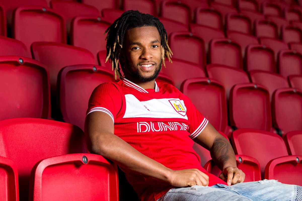 kaseypalmer45's tweet photo. Excited to join @BristolCity for the rest of the season. A club with big ambitions. Can’t wait to get going &amp; help with the push to get into the play offs 🔴⚪ #KP45 https://t.co/LMrO0DPuu2