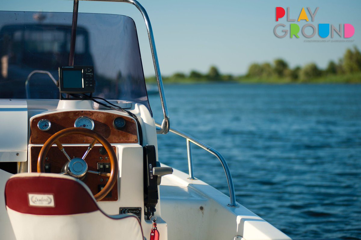 Play_Gr0und's tweet photo. Located along the shore of The #Toronto Harbour, #TheNauticalMind is an established shop that specializes in marine literature for aspiring boat enthusiasts. So, no matter what you’re looking for, you’ll be ready to set sail with their collection of books. #PlaygroundCondos ⛵️ https://t.co/N43rp0mNrH