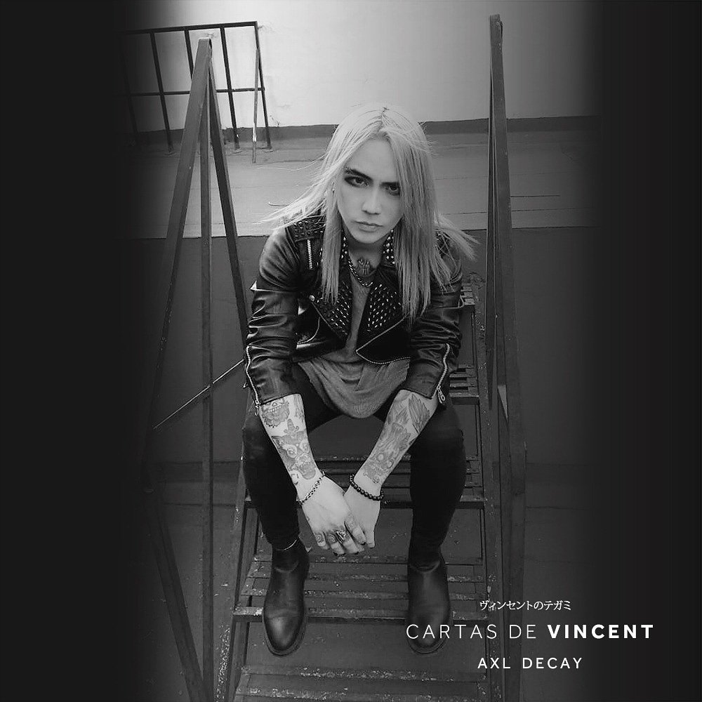 -AXEL DECAY-
-Voz principal-

Escritor, con una experiencia como vocalista y frontman de 7 años, Axel se une a VNCNT.
Seguro de sí mismo, de sus sueños y sus metas en la banda, Axel llega con energía y poder para dar lo mejor de sí en el escenario.
#SiempreVincent #VNCNT