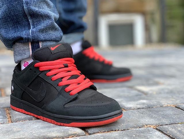 SneakerAnnexe's tweet image. Getting excited for the next Pigeon release. Fingers crossed we can get a pair 🤞🐦
.
First time with the lace swap on the Black pigeon, what do we think? Reckoning the Pandas coming on Saturday will need the green lace option in 🤔
.
#theannexe #nofilt… bit.ly/2RIc8II