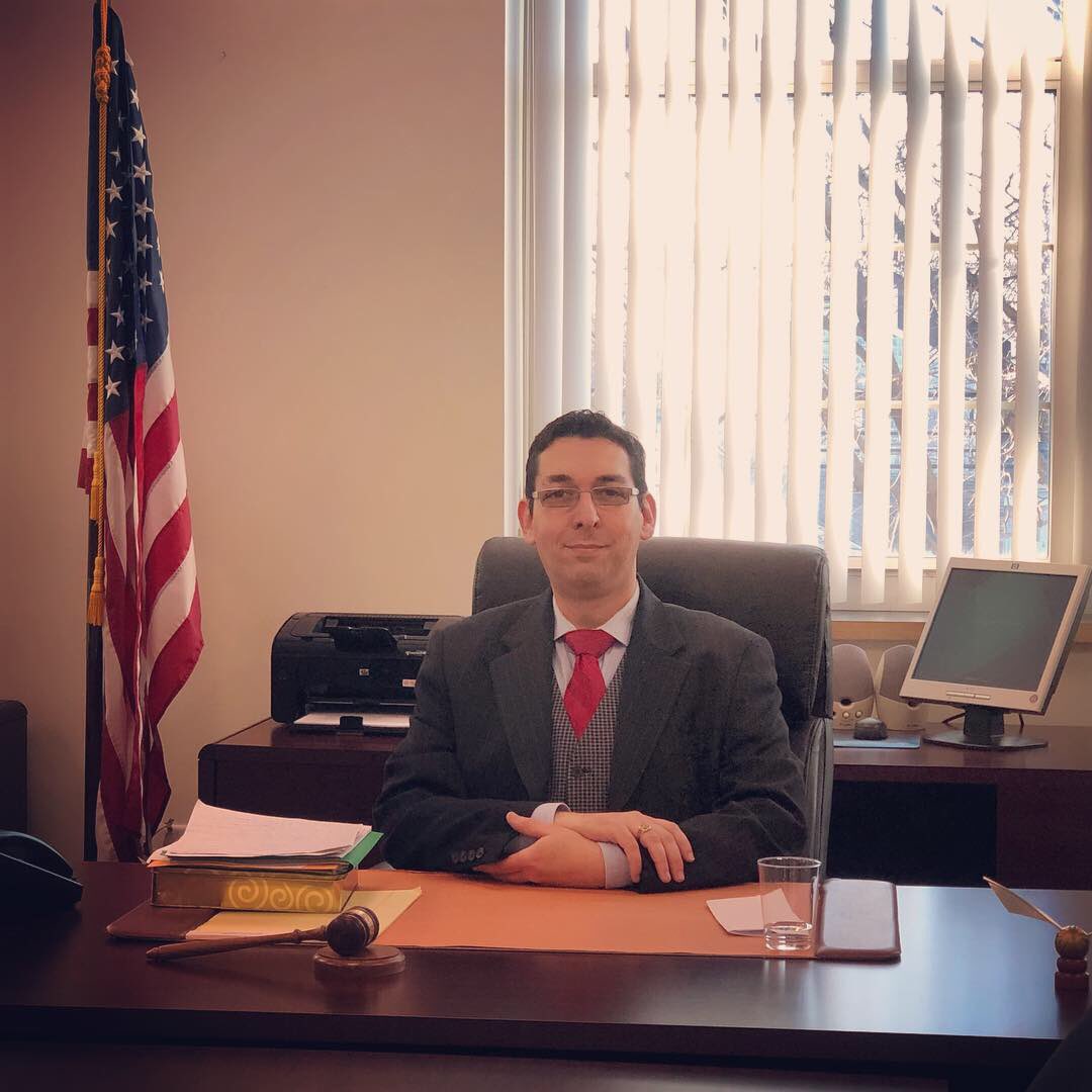 MaxforProbate's tweet image. Day 1 at Stratford Probate Court. Thank you for all of the support Stratford! #StratfordCT #ProbateJudge