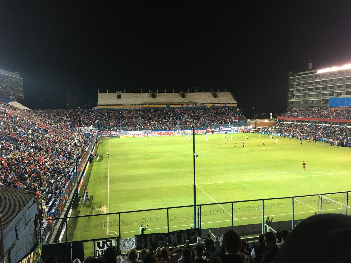 Delalibera_JP's tweet photo. @superstadiumss @Nacional @CancionesBolso @Orgullo_Trico @TricolorChala @SomosNacional1 @eltweetbolso @TribunaNacional @BolsoDemenciaN1 Uma honra ter conhecido! Nacional x Santos em 2018 https://t.co/4USt3Uf48Q
