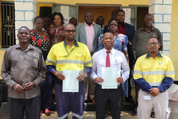 AcaciaMining's tweet photo. Today we signed an agreement between our Bulyanhulu mine and Msalala District Council to build new classrooms and science laboratories at five secondary schools in the district. #Tanzania #StrongerTogether https://t.co/UIjVYm8wiL