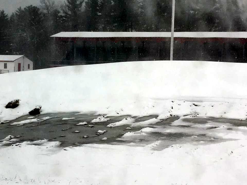 eastcoastsnox's tweet photo. PILIN' UP THE WHITE GOLD: Our man Josh Little, aka the snow-maker has been wide open in Rochester! Don't think we have snow? Guess again, boys. #Dedication #MakingItHappen @GottaRace #Snocross #DEMACLENKO https://t.co/0LeDvG0Bl3