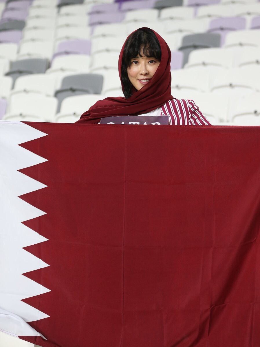 khalidjassem74's tweet photo. تهنئة خاصة لهذه المرأة ،،
مواطنة من كوريا الجنوبية تعشق #قطر واهل قطر وتنتقل من مكان لمكان تشجع #العنابي 
في ذمتي كفو عليها ،، شكراً من القلب 
🇰🇷🤝🇶🇦 https://t.co/O1pdfQHkuH