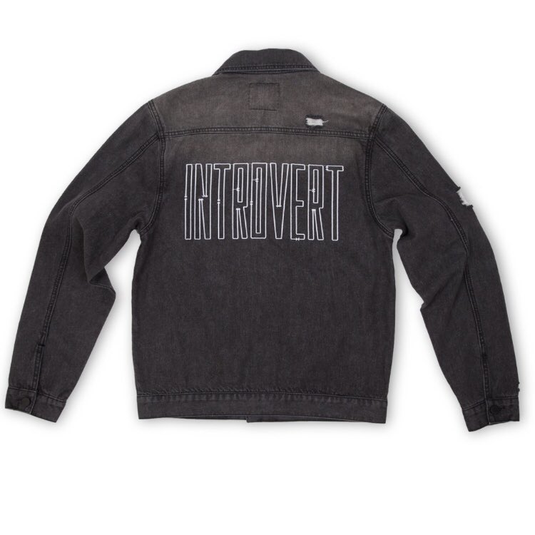 AmazingPhil's tweet image. Our shops are still squished together for January and we’re having a big 20% off everything sale!! Just use the code HAPPYNEWYEE at checkout (sorry) 
🌎 danandphilshop.com
🇺🇸 us.danandphilshop.com
🐨 au.danandphilshop.com