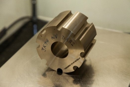 WTLocke's tweet photo. Brilliance in #AndersonCo TN-This cylinder may look like it came from a vintage #Colt45 revolver but its an #OakRidge @NNSANews made #uranium core for #outerspace energy r&d https://t.co/GwmYfbfNtC https://t.co/1QwfFKm9n7