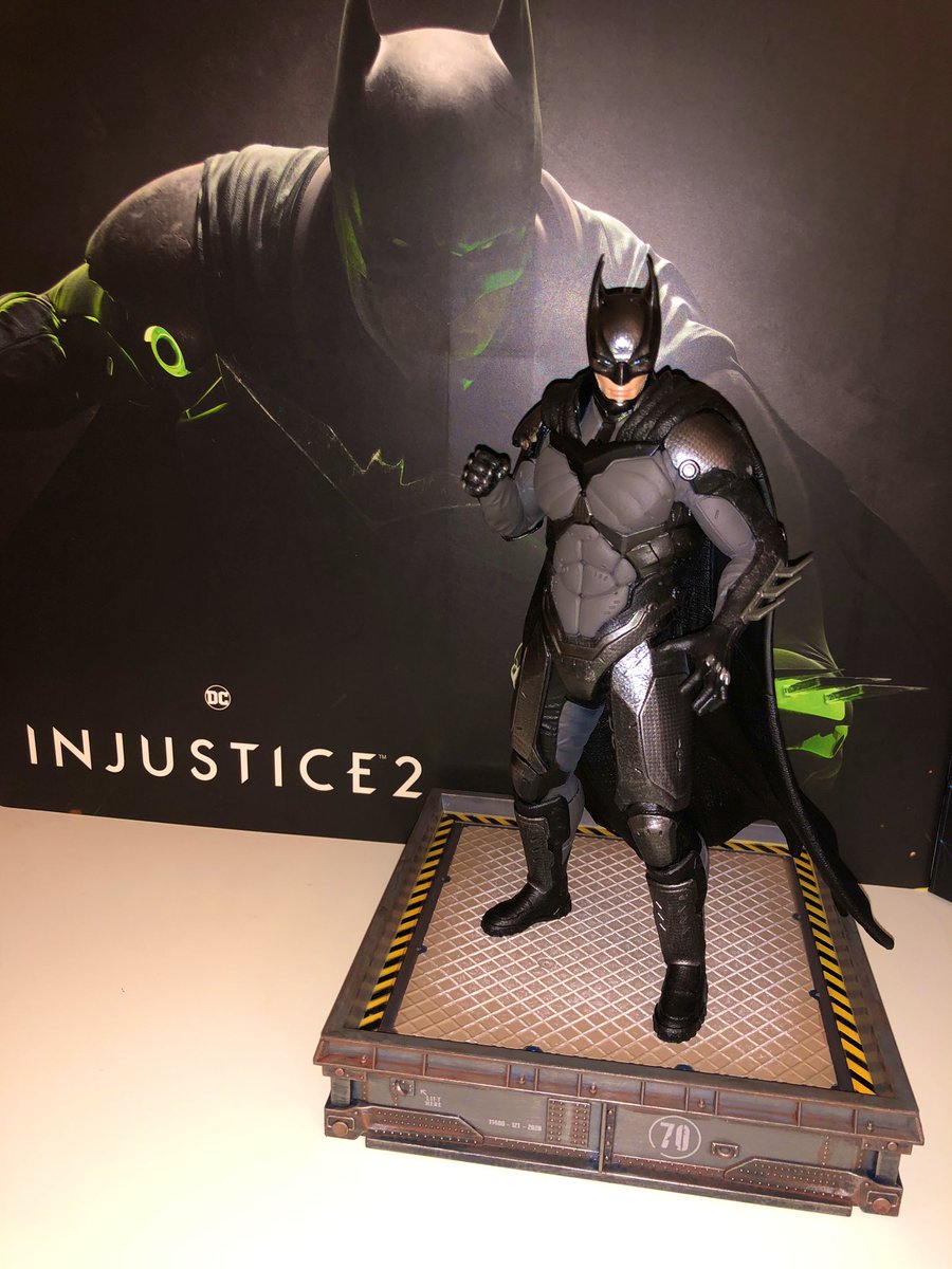 injustice 2 batman statue