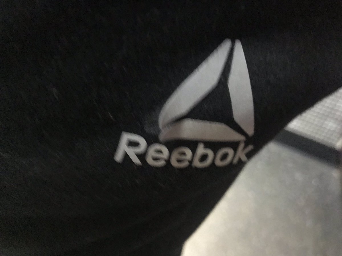 jOrgEjumpy201's tweet image. Yo @Reebok what the hell is with the logo coming off of this thing? @danawhite common man