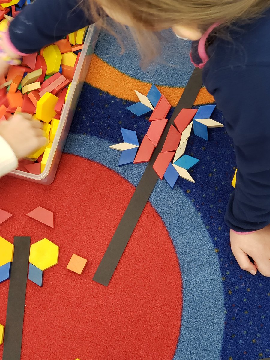 Principal_LSES's tweet photo. Second graders in Ms. Strickland's class working on symmetry during Math. Four stations asking students to design symmetrical patterns in differing colors and shapes. @TuckPrinc @APSMath @2ndgradesliders @APSVirginia @APSVaSchoolBd #TuckahoeRocks https://t.co/LjCSMQfOH0