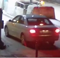 WMUR9's tweet photo. .@NH_StatePolice are looking for this man and this vehicle. They say a man approached a toll worker off of Exit 11 in Hooksett on Monday early in the morning, wielding a knife, demanding money #NHStatePolice via @CheriseWMUR https://t.co/QyjqLAKvmU