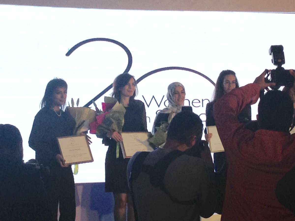 Cérémonie de la 12ème édition - Maghreb 2018 'For Women in Science' remise des prix aux cinq lauréates  @Loreal @lorealmenexpert <a href="/LOrealUSA/">L'Oréal USA</a> @LOrealCommitted <a href="/LorealParisBR/">L'Oréal Paris Brasil</a> <a href="/UNESCO/">UNESCO 🏛️ #Education #Sciences #Culture 🇺🇳</a> <a href="/UNESCOstat/">UNESCO Institute for Statistics</a> <a href="/UNESCO_Maghreb/">UNESCO Maghreb</a> <a href="/UNESCO_es/">UNESCO en español 🏛️#Educación #Ciencia #Cultura</a>