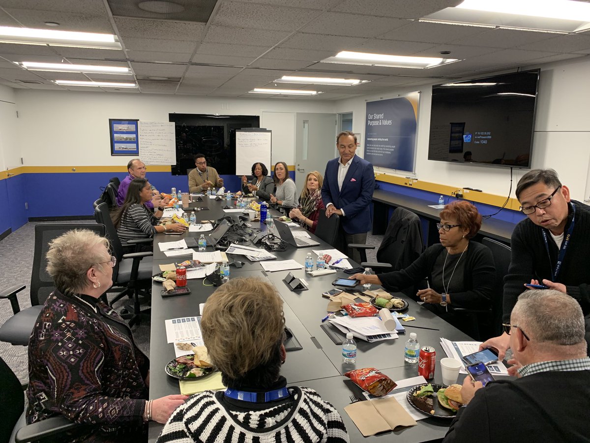 MattHulen's tweet photo. Oscar coming and sharing some wisdom in our workshop today! @weareunited #BeingUnited https://t.co/i6Yj7mommX