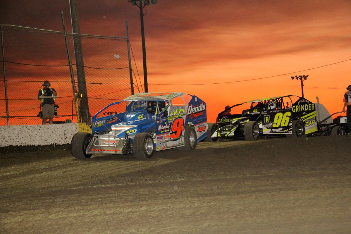 DIRTcarNats's tweet photo. The biggest event in dirtcar racing is right around the corner. Get your tickets to DIRTcar Nationals, Feb 5-16. The Season Starts Here! #FLinFeb https://t.co/15l8WkWFPX
