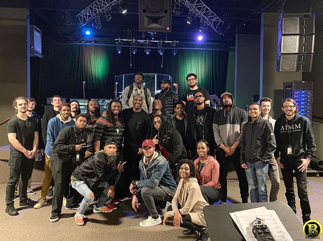 BrianFrasierM's tweet photo. Such an amazing open forum seminar today with all these talented students at @atlantainstituteofmusic_media ππ½ Thank you @son_of_soul for putting this together.ππ½ I will be back! #bfmschooldays #bfmseminar #bfmwebinars #bfmconsultation #bfmworld https://t.co/Fk5735gscr https://t.co/NyBH4gaeWi