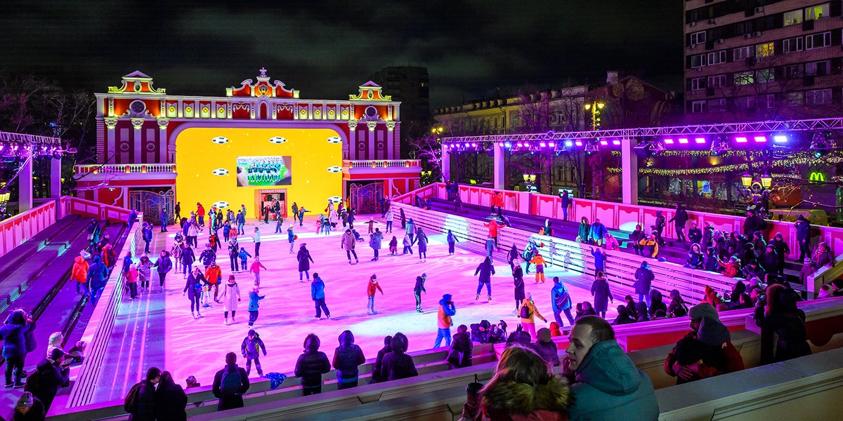 moscowgov's tweet photo. A little bit more of festive Moscow. It's beautiful!

#Winter https://t.co/B4D8KcZMWm