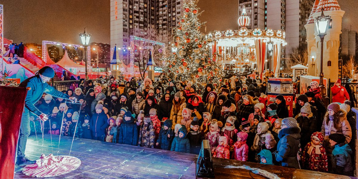 moscowgov's tweet photo. A little bit more of festive Moscow. It's beautiful!

#Winter https://t.co/B4D8KcZMWm