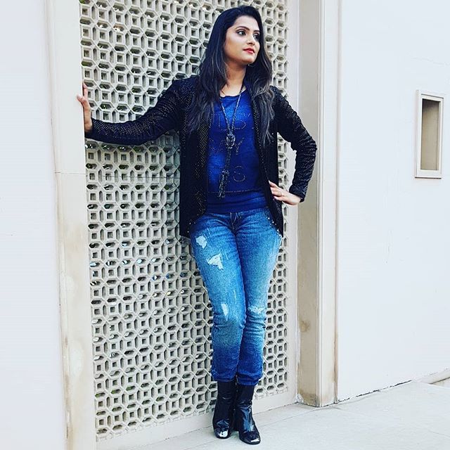 kavitaraam's tweet photo. सही वक्त पर पिए गये  कड़वे घूँट
 अक्सर जिन्दगी मीठी  कर दिया करते है!
#gdmorningeveryone #gdntthought #shayranamood #instaluv #instagram#fblove #tiktoker https://t.co/9b2Kn5hhvK