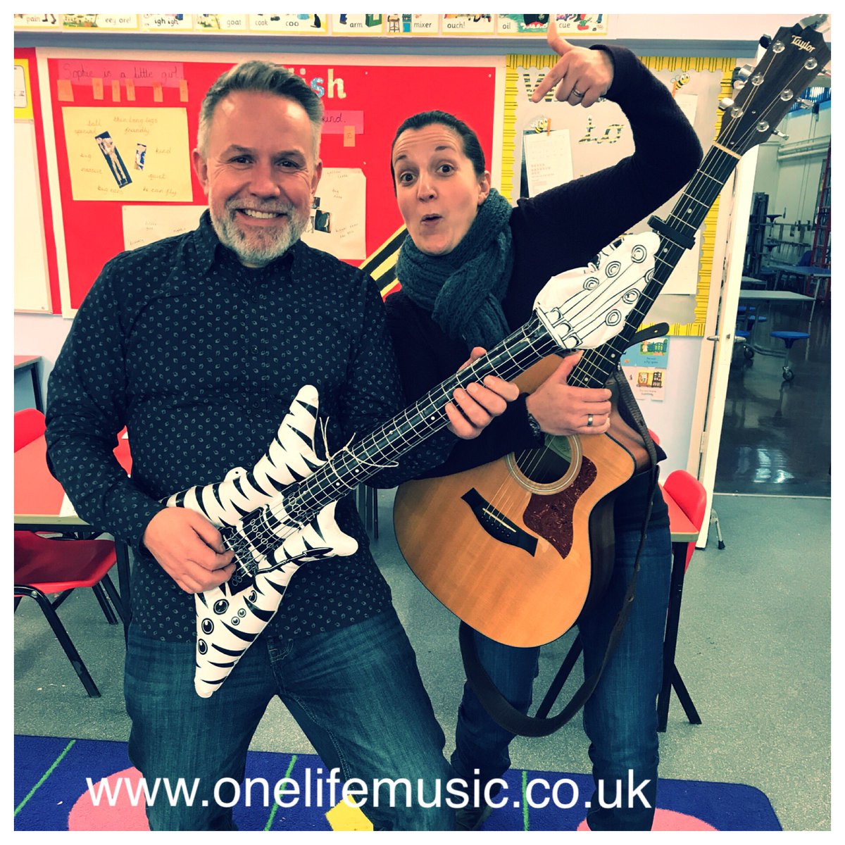 danonelifemusic's tweet photo. It looks like Dan has found himself a new #rocking guitar today whilst having a lovely on retreat at St Josephs School  #HisGoodnessNeverFails #FullSchoolRetreat https://t.co/QdiquooaAB