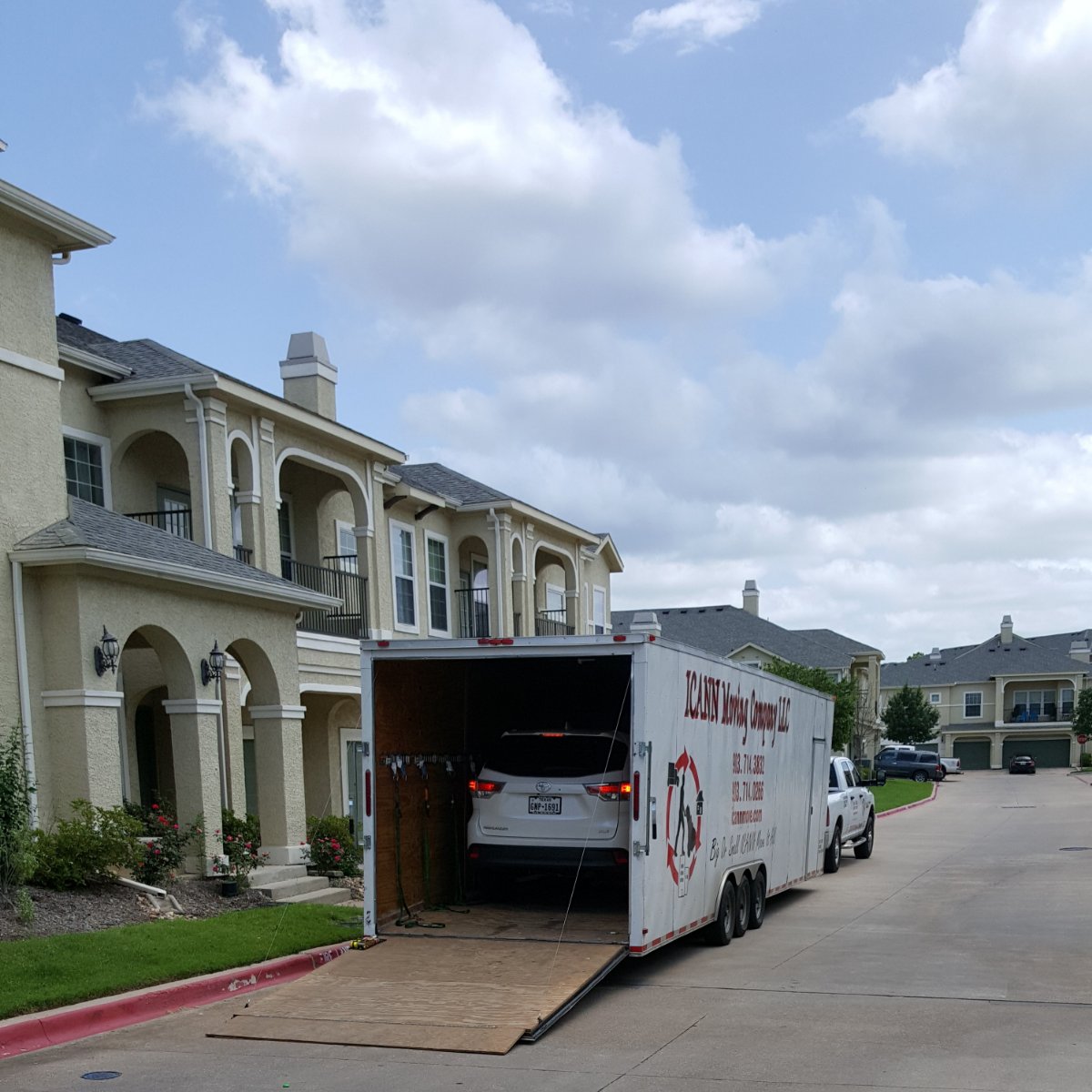 ICANNMOVEYOU's tweet photo. Yes, we can help you get just about anything anywhere you need to go. https://t.co/TWLvhN5Jym