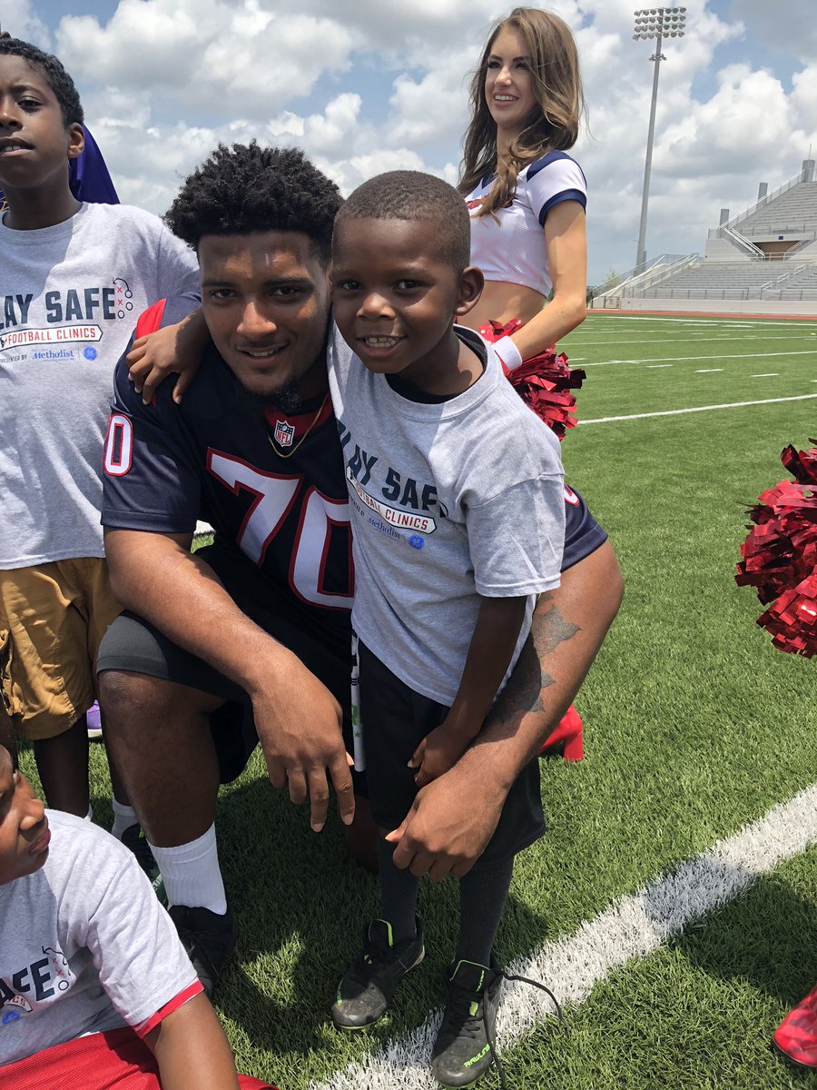 texanscare's tweet photo. #HBD, @judav70! 🎉🎈#TexansCare https://t.co/RNLAYWfwW3