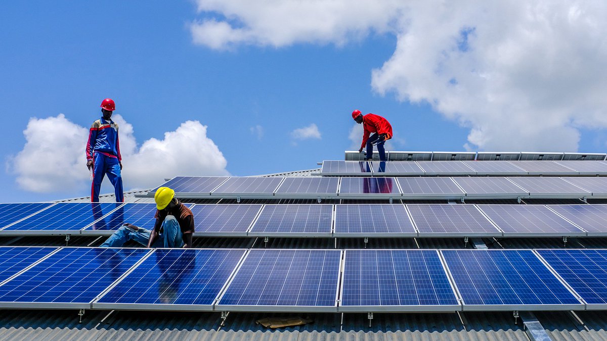 fiyao2019's tweet photo. RT pnudfr: #ActionClimat pour les peuples et la planète! Avec notre appui, 110 pays ont augmenté leur production d' #énergieDurable ☀️ en 2018. 
  
Plus d'infos dans notre nouveau rapport annuel : https://t.co/bu0GH4iX7b #NextGenUNDP https://t.co/YSbFSiPYXv
