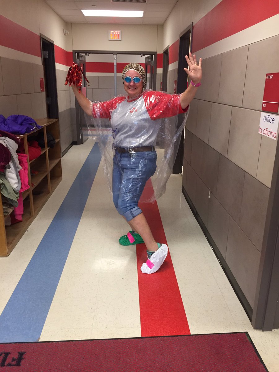 FPSBillieKids's tweet photo. We love Coach Smith! #FPSPride #CoachSmithRocks #BoosterthonFunRunPrize @Boosterthon https://t.co/QygJ0ga9e6